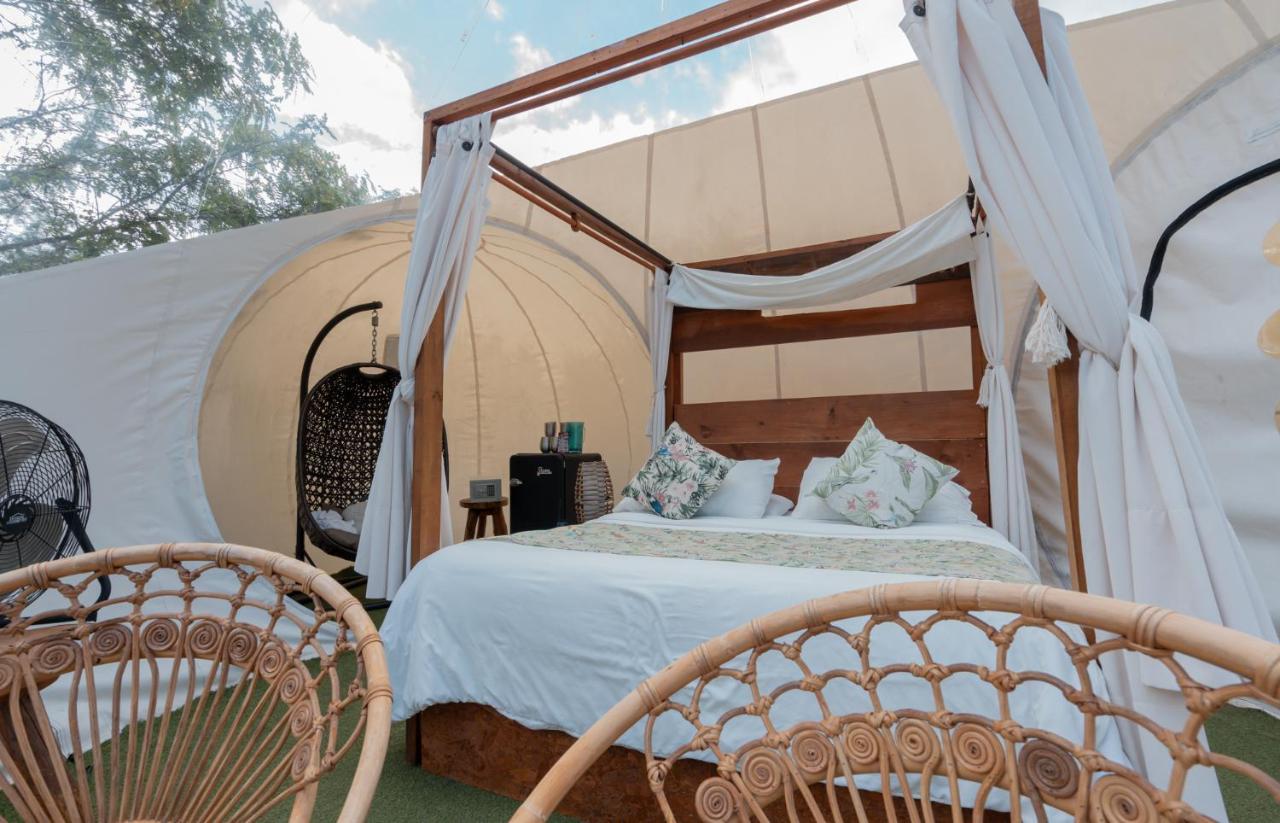 Готель Bubblesky Glamping 40 Min From Medellin Ель-Ретіро Екстер'єр фото