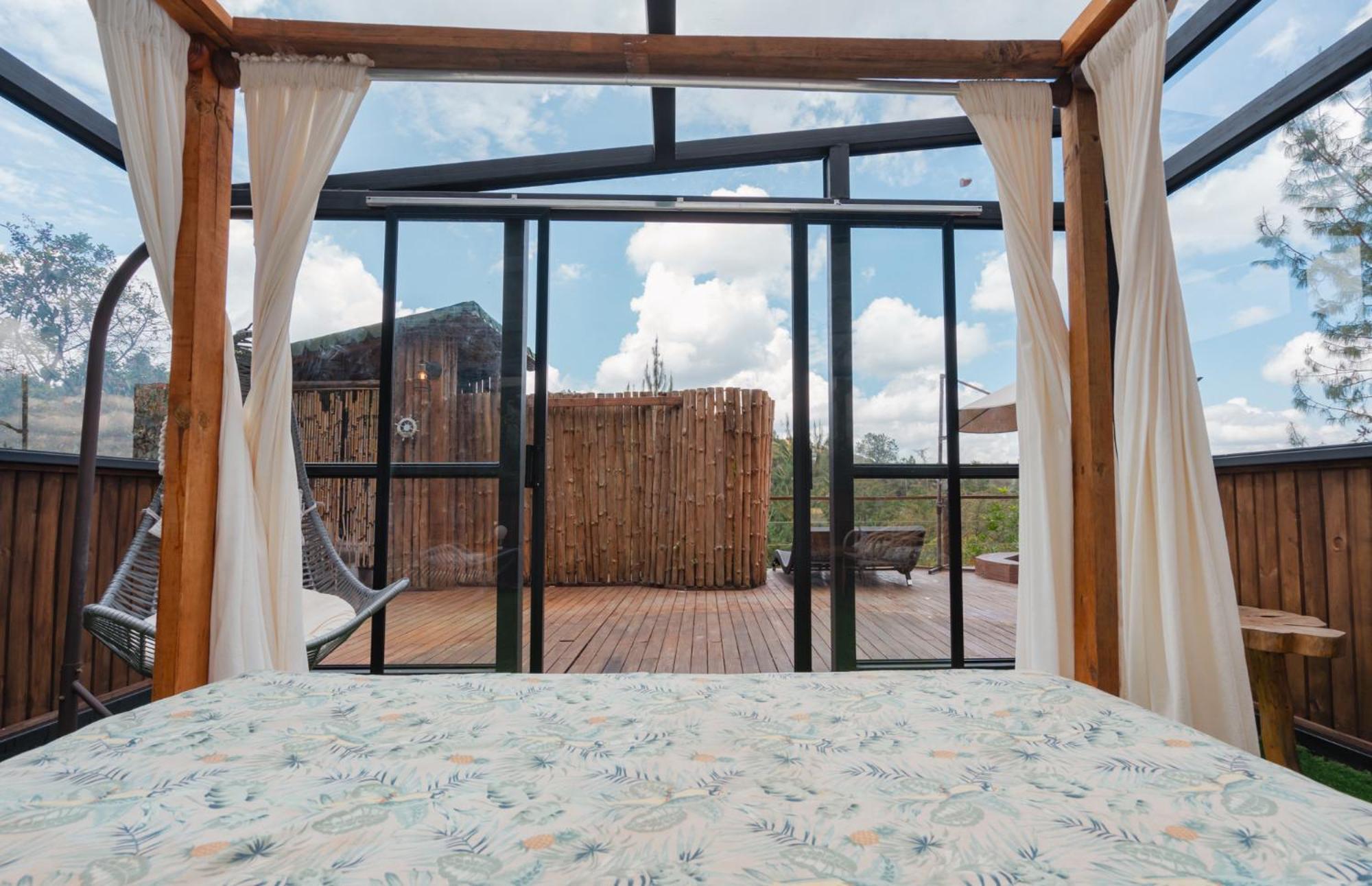 Готель Bubblesky Glamping 40 Min From Medellin Ель-Ретіро Екстер'єр фото