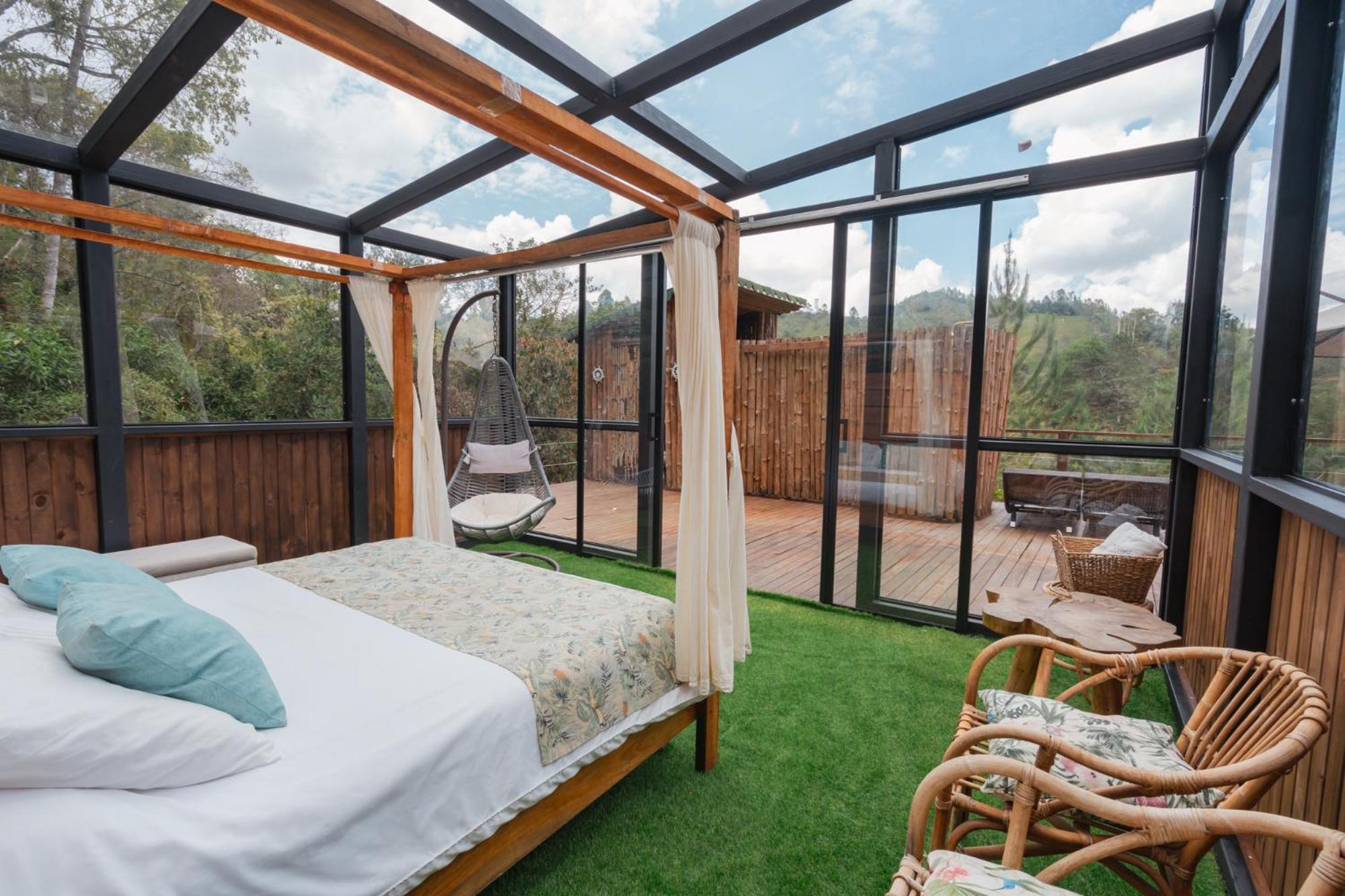 Готель Bubblesky Glamping 40 Min From Medellin Ель-Ретіро Екстер'єр фото
